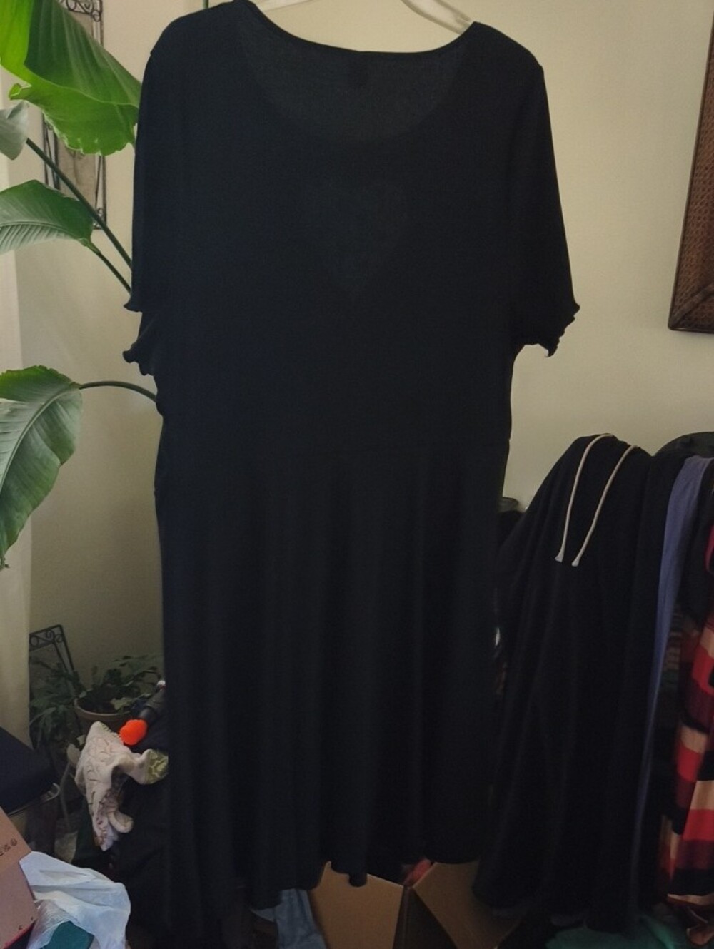 SHEIN Black Short Sleeve Dress with Mesh Heart Detail - Picture 7 of 7